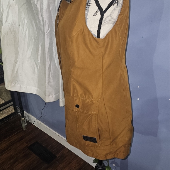 Volcom true to this vest - Picture 3 of 8